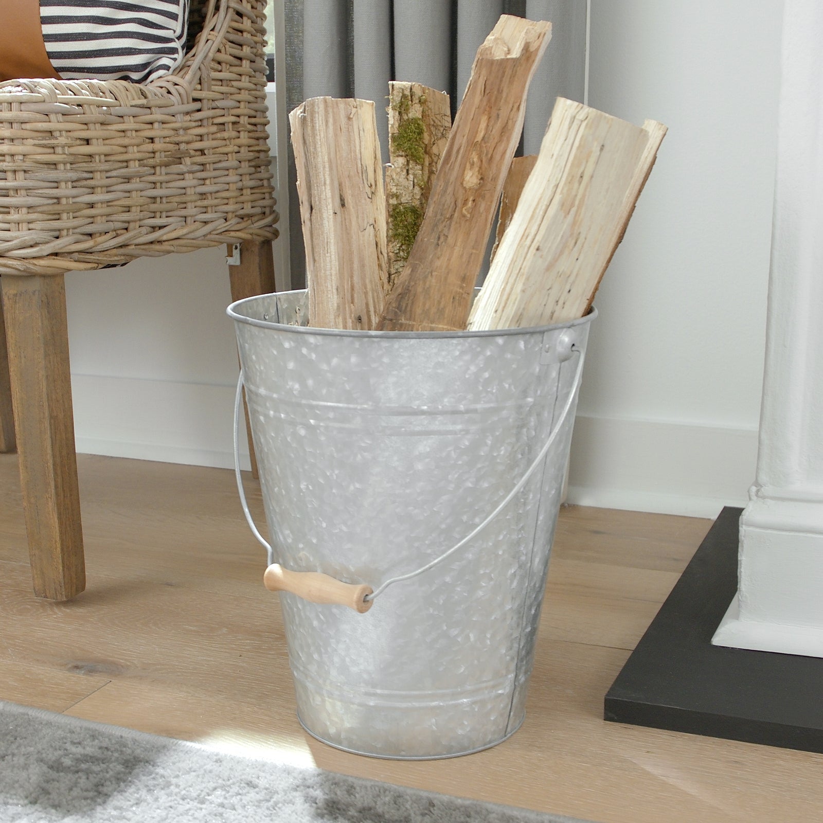 Decorative Farmhouse Galvanized 3-Gallon Wastebasket Designed by Walford Home